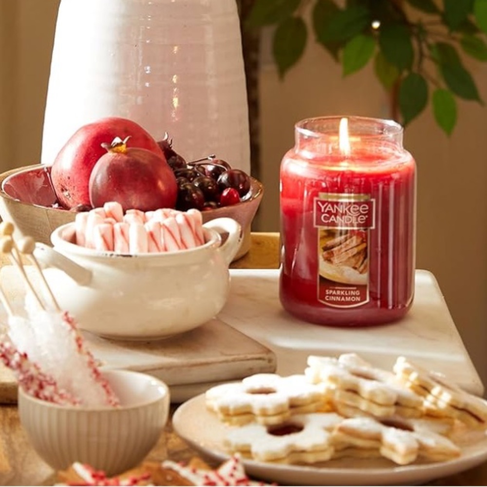 NWT Small Yankee Candle Sparkling Cinnamon Jar Candle- 3.7 Oz - Picture 4 of 12